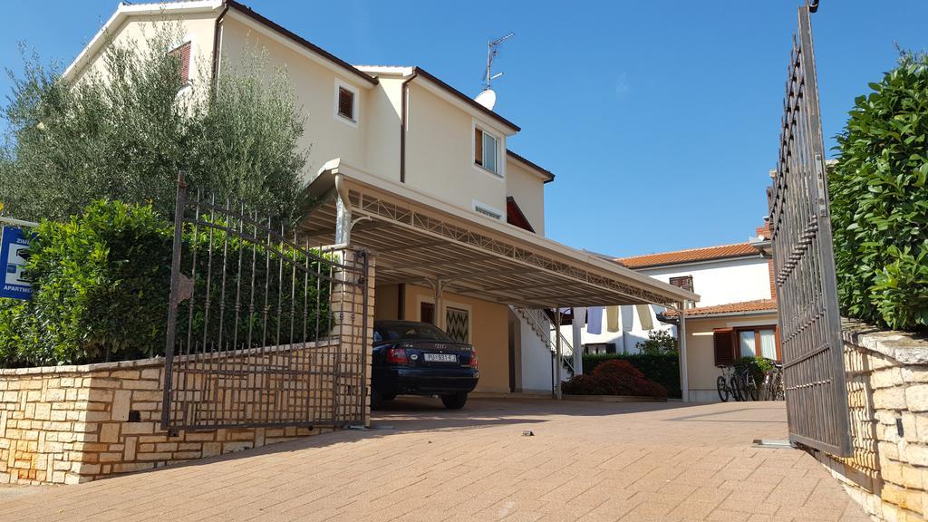 Ulika Rooms & Apartments Porec Exterior photo