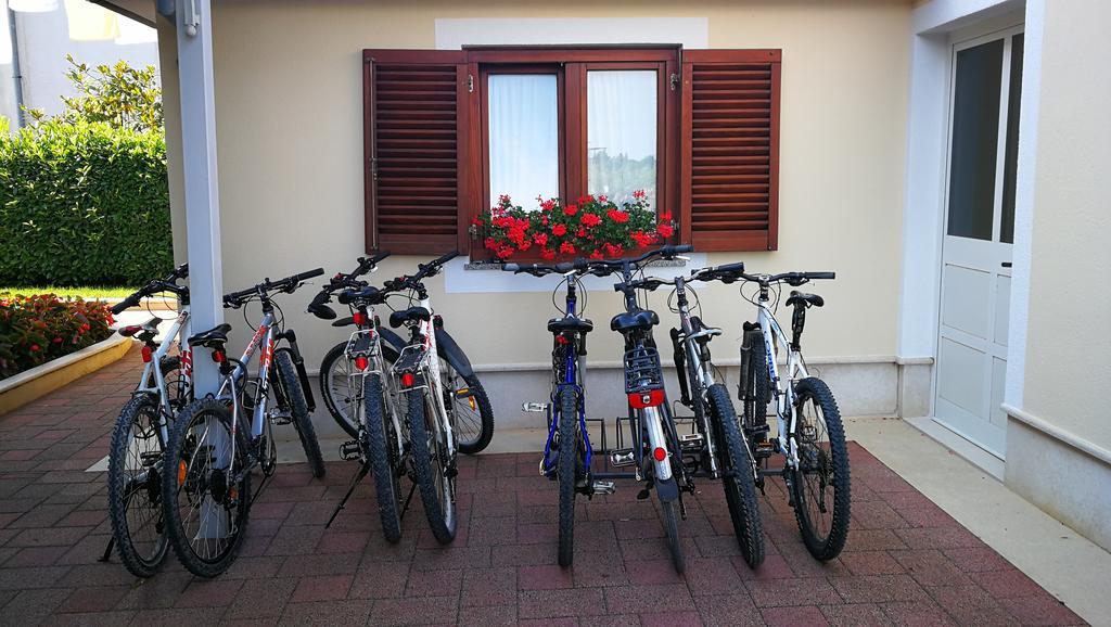 Ulika Rooms & Apartments Porec Exterior photo