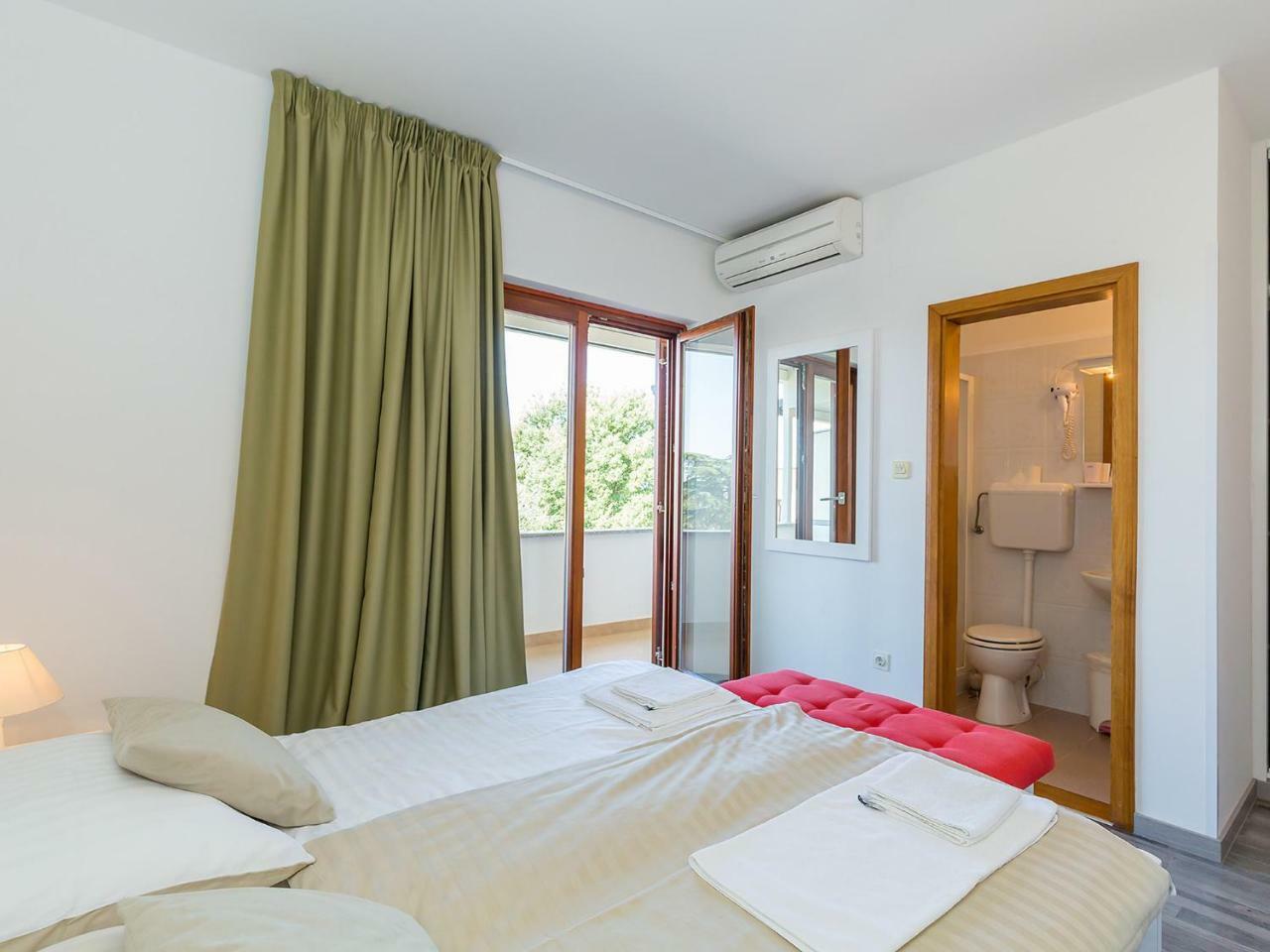Ulika Rooms & Apartments Porec Exterior photo