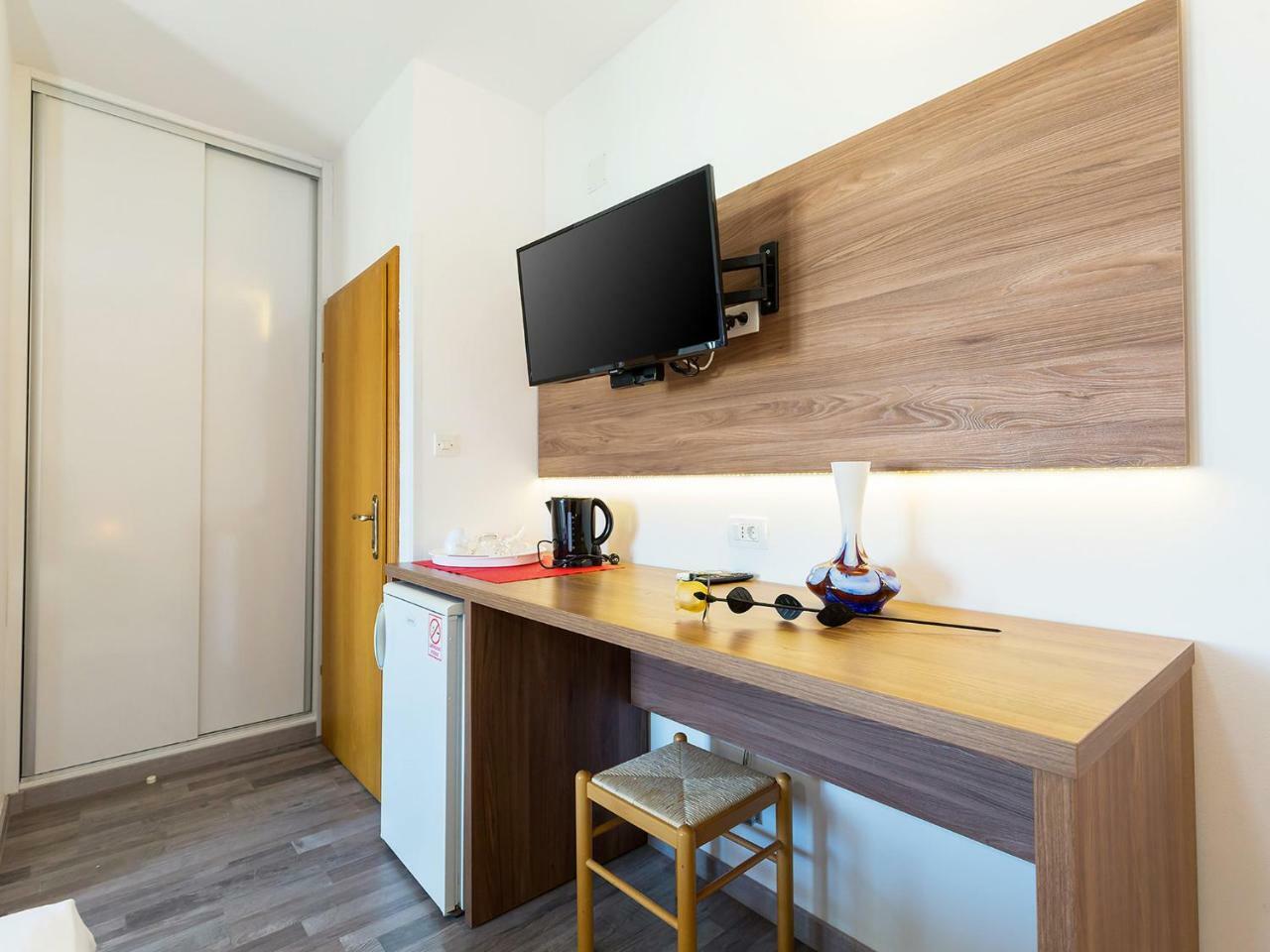 Ulika Rooms & Apartments Porec Exterior photo